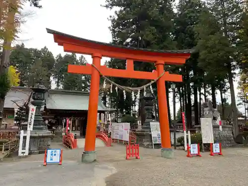 櫛引八幡宮の鳥居