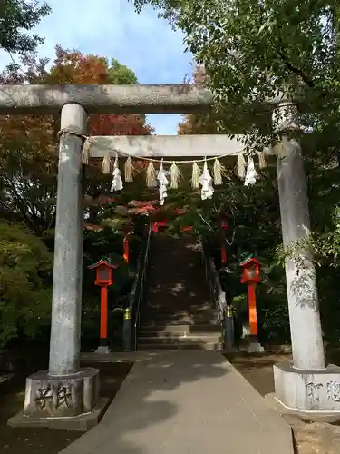 穴八幡宮の鳥居