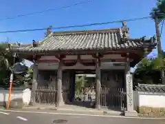 穴太寺の山門