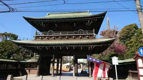 川崎大師（平間寺）の山門・神門