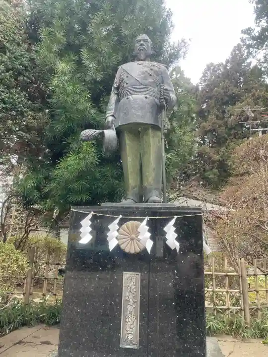 櫛引八幡宮の{uncategorized: "未分類", other: "その他", undefined: "問題あり", building: "その他建物", grave: "お墓", sacred_gate: "鳥居", guardian: "狛犬", statue: "像", buddha: "仏像", history: "歴史", nature: "自然", garden: "庭園", animal: "動物", pagoda: "塔", temizu: "手水舎", mountain_gate: "山門・神門", sanctuary: "本殿・本堂", subordinate: "末社・摂社", art: "芸術", scenery: "景色", jizo: "地蔵", ema: "絵馬", goshuin: "御朱印", omikuji: "おみくじ", items: "授与品その他", amulet: "お守り", goshuincho: "御朱印帳", eats: "食事", festival: "お祭り", votive_dance: "神楽", shichigosan: "七五三参", wedding: "結婚式", experience: "体験その他", initially: "初詣", around: "周辺", anti_infection: "感染症対策"}