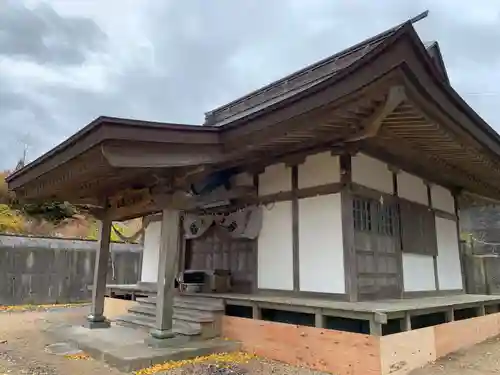 白瀧神社の本殿