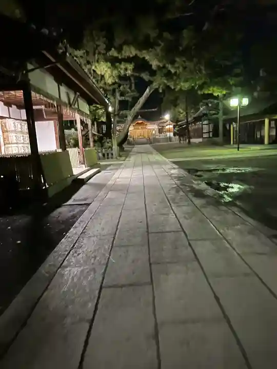 茨木神社の{uncategorized: "未分類", other: "その他", undefined: "問題あり", building: "その他建物", grave: "お墓", sacred_gate: "鳥居", guardian: "狛犬", statue: "像", buddha: "仏像", history: "歴史", nature: "自然", garden: "庭園", animal: "動物", pagoda: "塔", temizu: "手水舎", mountain_gate: "山門・神門", sanctuary: "本殿・本堂", subordinate: "末社・摂社", art: "芸術", scenery: "景色", jizo: "地蔵", ema: "絵馬", goshuin: "御朱印", omikuji: "おみくじ", items: "授与品その他", amulet: "お守り", goshuincho: "御朱印帳", eats: "食事", festival: "お祭り", votive_dance: "神楽", shichigosan: "七五三参", wedding: "結婚式", experience: "体験その他", initially: "初詣", around: "周辺", anti_infection: "感染症対策"}