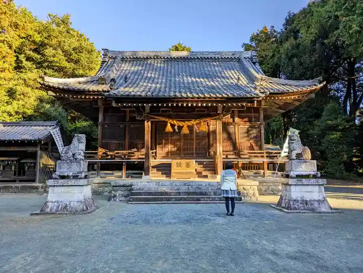 進雄神社の本殿・本堂