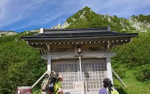 信州駒ヶ岳神社の本殿