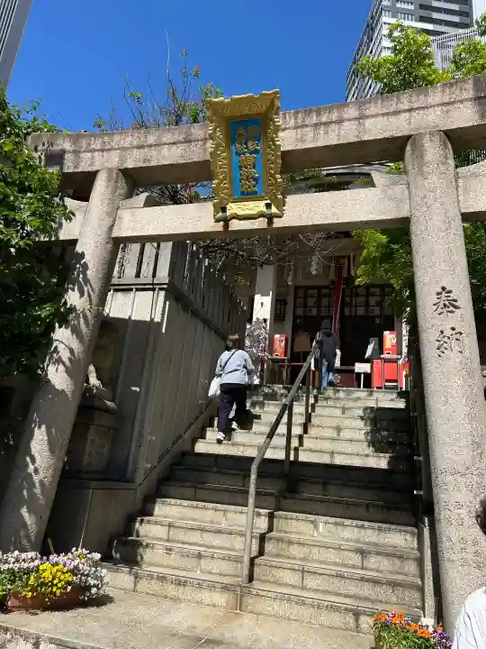 綱敷天神社御旅社の{uncategorized: "未分類", other: "その他", undefined: "問題あり", building: "その他建物", grave: "お墓", sacred_gate: "鳥居", guardian: "狛犬", statue: "像", buddha: "仏像", history: "歴史", nature: "自然", garden: "庭園", animal: "動物", pagoda: "塔", temizu: "手水舎", mountain_gate: "山門・神門", sanctuary: "本殿・本堂", subordinate: "末社・摂社", art: "芸術", scenery: "景色", jizo: "地蔵", ema: "絵馬", goshuin: "御朱印", omikuji: "おみくじ", items: "授与品その他", amulet: "お守り", goshuincho: "御朱印帳", eats: "食事", festival: "お祭り", votive_dance: "神楽", shichigosan: "七五三参", wedding: "結婚式", experience: "体験その他", initially: "初詣", around: "周辺", anti_infection: "感染症対策"}
