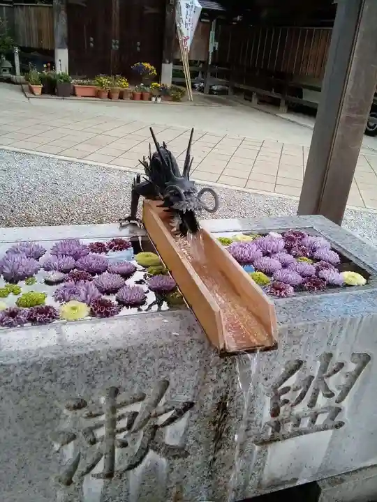 川越八幡宮の手水舎