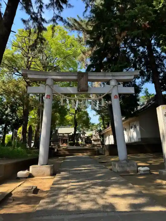 豊玉氷川神社の{uncategorized: "未分類", other: "その他", undefined: "問題あり", building: "その他建物", grave: "お墓", sacred_gate: "鳥居", guardian: "狛犬", statue: "像", buddha: "仏像", history: "歴史", nature: "自然", garden: "庭園", animal: "動物", pagoda: "塔", temizu: "手水舎", mountain_gate: "山門・神門", sanctuary: "本殿・本堂", subordinate: "末社・摂社", art: "芸術", scenery: "景色", jizo: "地蔵", ema: "絵馬", goshuin: "御朱印", omikuji: "おみくじ", items: "授与品その他", amulet: "お守り", goshuincho: "御朱印帳", eats: "食事", festival: "お祭り", votive_dance: "神楽", shichigosan: "七五三参", wedding: "結婚式", experience: "体験その他", initially: "初詣", around: "周辺", anti_infection: "感染症対策"}