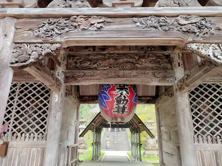 菅谷寺の山門・神門