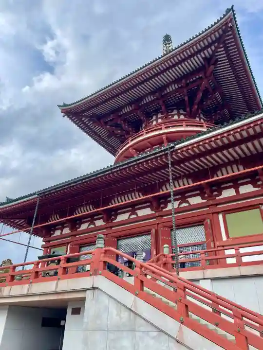 成田山平和大塔の{uncategorized: "未分類", other: "その他", undefined: "問題あり", building: "その他建物", grave: "お墓", sacred_gate: "鳥居", guardian: "狛犬", statue: "像", buddha: "仏像", history: "歴史", nature: "自然", garden: "庭園", animal: "動物", pagoda: "塔", temizu: "手水舎", mountain_gate: "山門・神門", sanctuary: "本殿・本堂", subordinate: "末社・摂社", art: "芸術", scenery: "景色", jizo: "地蔵", ema: "絵馬", goshuin: "御朱印", omikuji: "おみくじ", items: "授与品その他", amulet: "お守り", goshuincho: "御朱印帳", eats: "食事", festival: "お祭り", votive_dance: "神楽", shichigosan: "七五三参", wedding: "結婚式", experience: "体験その他", initially: "初詣", around: "周辺", anti_infection: "感染症対策"}