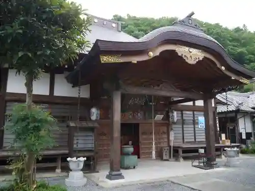 大慈寺の本殿・本堂