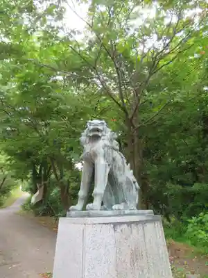虻田神社の狛犬