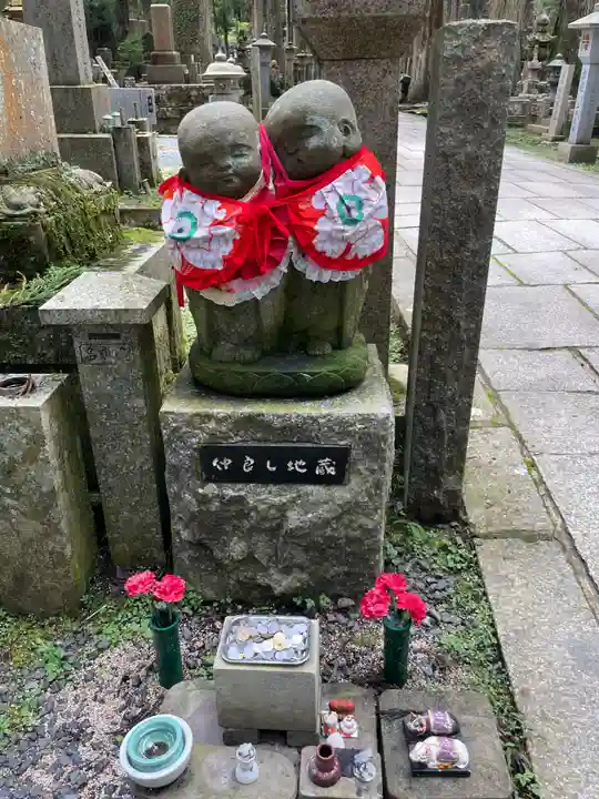高野山金剛峯寺奥の院(和歌山県)
