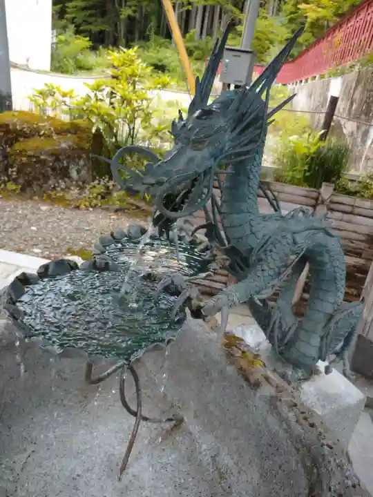 西方寺の手水舎