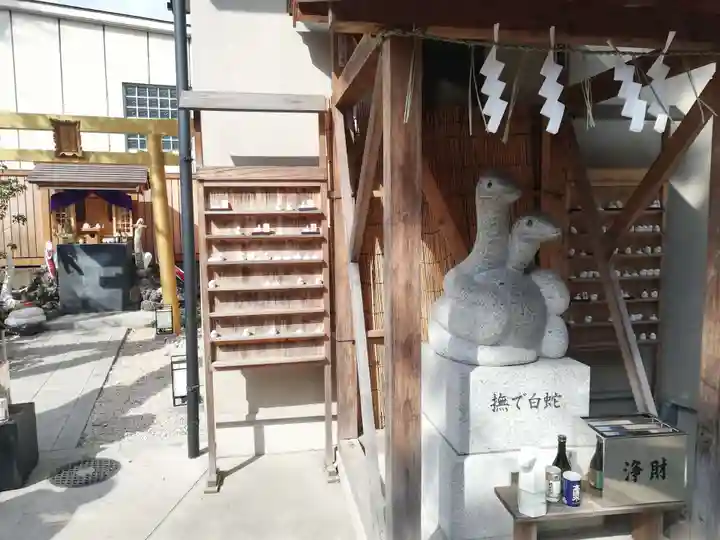 蛇窪神社の末社・摂社