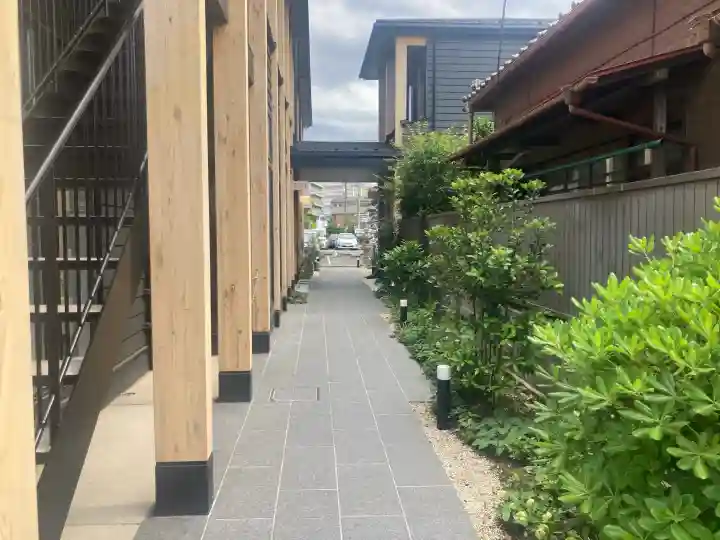 山蒼稲荷神社の{uncategorized: "未分類", other: "その他", undefined: "問題あり", building: "その他建物", grave: "お墓", sacred_gate: "鳥居", guardian: "狛犬", statue: "像", buddha: "仏像", history: "歴史", nature: "自然", garden: "庭園", animal: "動物", pagoda: "塔", temizu: "手水舎", mountain_gate: "山門・神門", sanctuary: "本殿・本堂", subordinate: "末社・摂社", art: "芸術", scenery: "景色", jizo: "地蔵", ema: "絵馬", goshuin: "御朱印", omikuji: "おみくじ", items: "授与品その他", amulet: "お守り", goshuincho: "御朱印帳", eats: "食事", festival: "お祭り", votive_dance: "神楽", shichigosan: "七五三参", wedding: "結婚式", experience: "体験その他", initially: "初詣", around: "周辺", anti_infection: "感染症対策"}