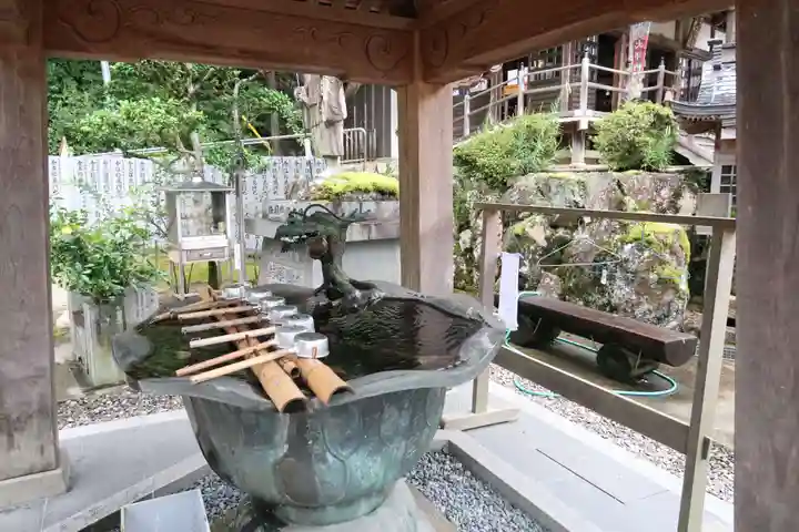 大窪寺の手水舎