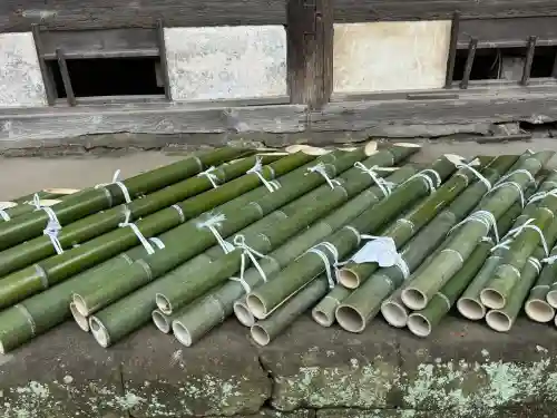 円覚寺の{uncategorized: "未分類", other: "その他", undefined: "問題あり", building: "その他建物", grave: "お墓", sacred_gate: "鳥居", guardian: "狛犬", statue: "像", buddha: "仏像", history: "歴史", nature: "自然", garden: "庭園", animal: "動物", pagoda: "塔", temizu: "手水舎", mountain_gate: "山門・神門", sanctuary: "本殿・本堂", subordinate: "末社・摂社", art: "芸術", scenery: "景色", jizo: "地蔵", ema: "絵馬", goshuin: "御朱印", omikuji: "おみくじ", items: "授与品その他", amulet: "お守り", goshuincho: "御朱印帳", eats: "食事", festival: "お祭り", votive_dance: "神楽", shichigosan: "七五三参", wedding: "結婚式", experience: "体験その他", initially: "初詣", around: "周辺", anti_infection: "感染症対策"}