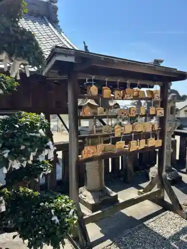 加佐美神社の{uncategorized: "未分類", other: "その他", undefined: "問題あり", building: "その他建物", grave: "お墓", sacred_gate: "鳥居", guardian: "狛犬", statue: "像", buddha: "仏像", history: "歴史", nature: "自然", garden: "庭園", animal: "動物", pagoda: "塔", temizu: "手水舎", mountain_gate: "山門・神門", sanctuary: "本殿・本堂", subordinate: "末社・摂社", art: "芸術", scenery: "景色", jizo: "地蔵", ema: "絵馬", goshuin: "御朱印", omikuji: "おみくじ", items: "授与品その他", amulet: "お守り", goshuincho: "御朱印帳", eats: "食事", festival: "お祭り", votive_dance: "神楽", shichigosan: "七五三参", wedding: "結婚式", experience: "体験その他", initially: "初詣", around: "周辺", anti_infection: "感染症対策"}