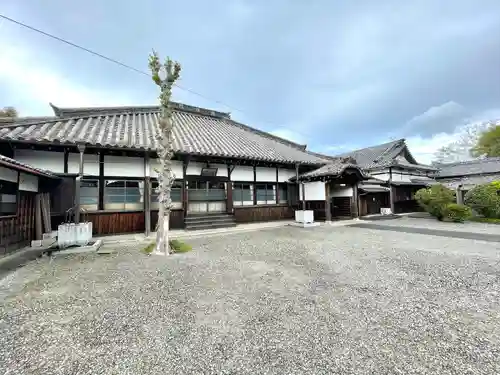 等観寺の本殿・本堂