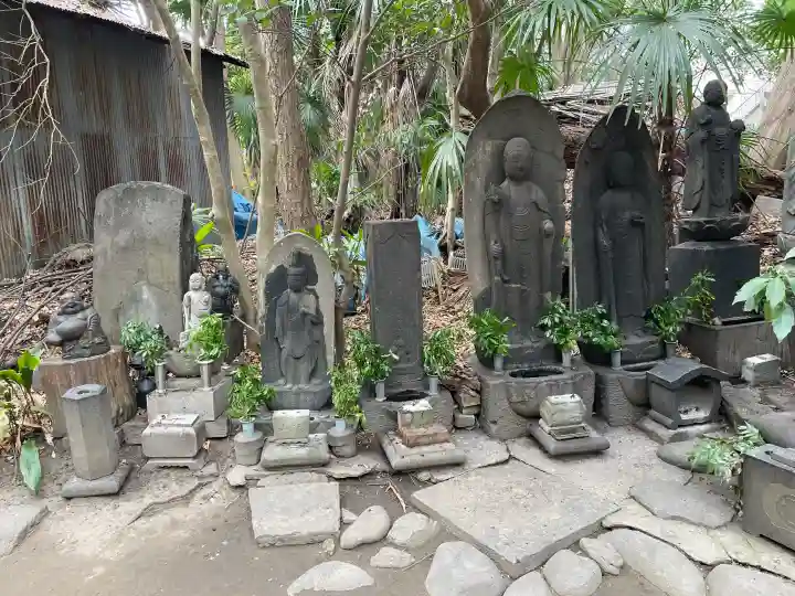 普門院の{uncategorized: "未分類", other: "その他", undefined: "問題あり", building: "その他建物", grave: "お墓", sacred_gate: "鳥居", guardian: "狛犬", statue: "像", buddha: "仏像", history: "歴史", nature: "自然", garden: "庭園", animal: "動物", pagoda: "塔", temizu: "手水舎", mountain_gate: "山門・神門", sanctuary: "本殿・本堂", subordinate: "末社・摂社", art: "芸術", scenery: "景色", jizo: "地蔵", ema: "絵馬", goshuin: "御朱印", omikuji: "おみくじ", items: "授与品その他", amulet: "お守り", goshuincho: "御朱印帳", eats: "食事", festival: "お祭り", votive_dance: "神楽", shichigosan: "七五三参", wedding: "結婚式", experience: "体験その他", initially: "初詣", around: "周辺", anti_infection: "感染症対策"}