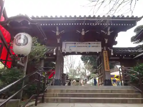 豊川稲荷東京別院の山門・神門