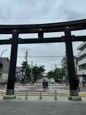豊國神社の{uncategorized: "未分類", other: "その他", undefined: "問題あり", building: "その他建物", grave: "お墓", sacred_gate: "鳥居", guardian: "狛犬", statue: "像", buddha: "仏像", history: "歴史", nature: "自然", garden: "庭園", animal: "動物", pagoda: "塔", temizu: "手水舎", mountain_gate: "山門・神門", sanctuary: "本殿・本堂", subordinate: "末社・摂社", art: "芸術", scenery: "景色", jizo: "地蔵", ema: "絵馬", goshuin: "御朱印", omikuji: "おみくじ", items: "授与品その他", amulet: "お守り", goshuincho: "御朱印帳", eats: "食事", festival: "お祭り", votive_dance: "神楽", shichigosan: "七五三参", wedding: "結婚式", experience: "体験その他", initially: "初詣", around: "周辺", anti_infection: "感染症対策"}