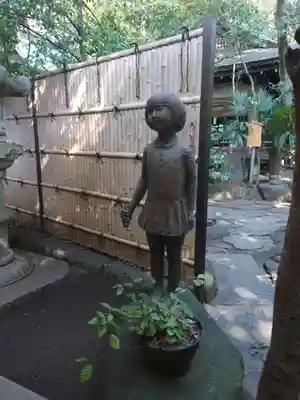 駒木諏訪神社の像