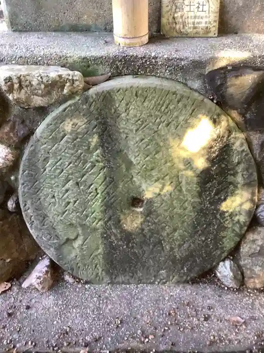 神明神社(出川)の末社・摂社