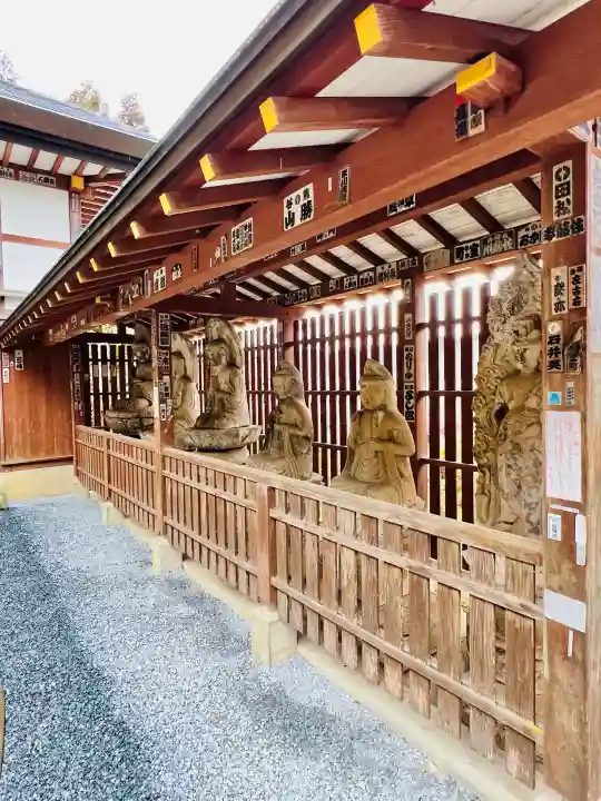 金昌寺の{uncategorized: "未分類", other: "その他", undefined: "問題あり", building: "その他建物", grave: "お墓", sacred_gate: "鳥居", guardian: "狛犬", statue: "像", buddha: "仏像", history: "歴史", nature: "自然", garden: "庭園", animal: "動物", pagoda: "塔", temizu: "手水舎", mountain_gate: "山門・神門", sanctuary: "本殿・本堂", subordinate: "末社・摂社", art: "芸術", scenery: "景色", jizo: "地蔵", ema: "絵馬", goshuin: "御朱印", omikuji: "おみくじ", items: "授与品その他", amulet: "お守り", goshuincho: "御朱印帳", eats: "食事", festival: "お祭り", votive_dance: "神楽", shichigosan: "七五三参", wedding: "結婚式", experience: "体験その他", initially: "初詣", around: "周辺", anti_infection: "感染症対策"}