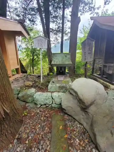 山家神社の末社