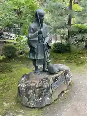 酬恩庵一休寺の像