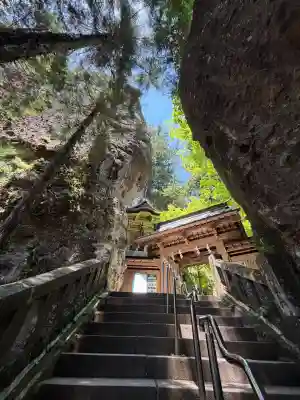 榛名神社の{uncategorized: "未分類", other: "その他", undefined: "問題あり", building: "その他建物", grave: "お墓", sacred_gate: "鳥居", guardian: "狛犬", statue: "像", buddha: "仏像", history: "歴史", nature: "自然", garden: "庭園", animal: "動物", pagoda: "塔", temizu: "手水舎", mountain_gate: "山門・神門", sanctuary: "本殿・本堂", subordinate: "末社・摂社", art: "芸術", scenery: "景色", jizo: "地蔵", ema: "絵馬", goshuin: "御朱印", omikuji: "おみくじ", items: "授与品その他", amulet: "お守り", goshuincho: "御朱印帳", eats: "食事", festival: "お祭り", votive_dance: "神楽", shichigosan: "七五三参", wedding: "結婚式", experience: "体験その他", initially: "初詣", around: "周辺", anti_infection: "感染症対策"}