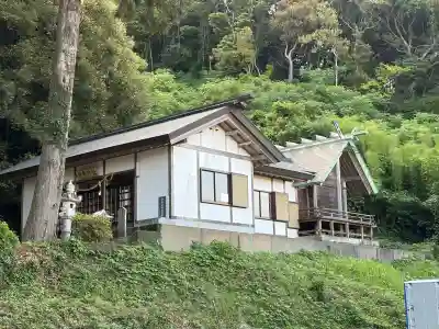 伊勢神社の{uncategorized: "未分類", other: "その他", undefined: "問題あり", building: "その他建物", grave: "お墓", sacred_gate: "鳥居", guardian: "狛犬", statue: "像", buddha: "仏像", history: "歴史", nature: "自然", garden: "庭園", animal: "動物", pagoda: "塔", temizu: "手水舎", mountain_gate: "山門・神門", sanctuary: "本殿・本堂", subordinate: "末社・摂社", art: "芸術", scenery: "景色", jizo: "地蔵", ema: "絵馬", goshuin: "御朱印", omikuji: "おみくじ", items: "授与品その他", amulet: "お守り", goshuincho: "御朱印帳", eats: "食事", festival: "お祭り", votive_dance: "神楽", shichigosan: "七五三参", wedding: "結婚式", experience: "体験その他", initially: "初詣", around: "周辺", anti_infection: "感染症対策"}