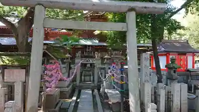 若宮八幡社の末社・摂社