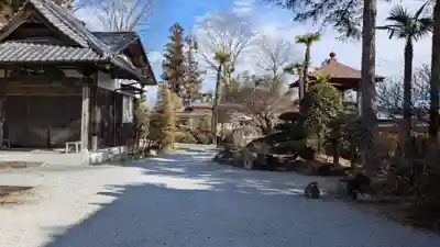 鳳林寺の庭園