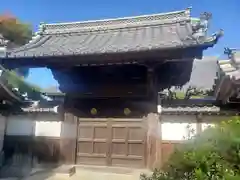 崇福寺の山門