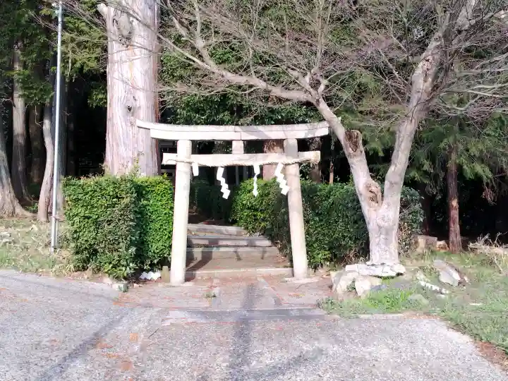 九社神社の{uncategorized: "未分類", other: "その他", undefined: "問題あり", building: "その他建物", grave: "お墓", sacred_gate: "鳥居", guardian: "狛犬", statue: "像", buddha: "仏像", history: "歴史", nature: "自然", garden: "庭園", animal: "動物", pagoda: "塔", temizu: "手水舎", mountain_gate: "山門・神門", sanctuary: "本殿・本堂", subordinate: "末社・摂社", art: "芸術", scenery: "景色", jizo: "地蔵", ema: "絵馬", goshuin: "御朱印", omikuji: "おみくじ", items: "授与品その他", amulet: "お守り", goshuincho: "御朱印帳", eats: "食事", festival: "お祭り", votive_dance: "神楽", shichigosan: "七五三参", wedding: "結婚式", experience: "体験その他", initially: "初詣", around: "周辺", anti_infection: "感染症対策"}