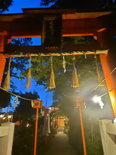 塚越稲荷神社の鳥居