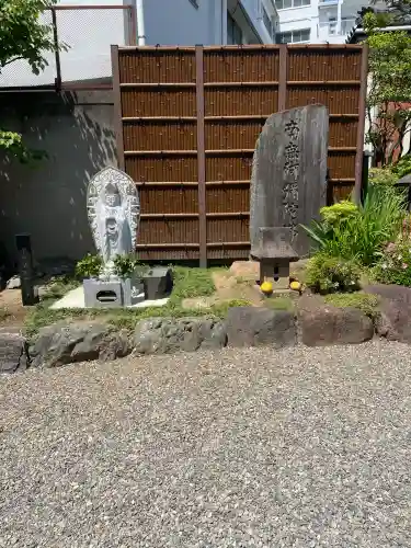 勝専寺の{uncategorized: "未分類", other: "その他", undefined: "問題あり", building: "その他建物", grave: "お墓", sacred_gate: "鳥居", guardian: "狛犬", statue: "像", buddha: "仏像", history: "歴史", nature: "自然", garden: "庭園", animal: "動物", pagoda: "塔", temizu: "手水舎", mountain_gate: "山門・神門", sanctuary: "本殿・本堂", subordinate: "末社・摂社", art: "芸術", scenery: "景色", jizo: "地蔵", ema: "絵馬", goshuin: "御朱印", omikuji: "おみくじ", items: "授与品その他", amulet: "お守り", goshuincho: "御朱印帳", eats: "食事", festival: "お祭り", votive_dance: "神楽", shichigosan: "七五三参", wedding: "結婚式", experience: "体験その他", initially: "初詣", around: "周辺", anti_infection: "感染症対策"}