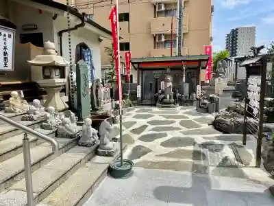 圓照寺の{uncategorized: "未分類", other: "その他", undefined: "問題あり", building: "その他建物", grave: "お墓", sacred_gate: "鳥居", guardian: "狛犬", statue: "像", buddha: "仏像", history: "歴史", nature: "自然", garden: "庭園", animal: "動物", pagoda: "塔", temizu: "手水舎", mountain_gate: "山門・神門", sanctuary: "本殿・本堂", subordinate: "末社・摂社", art: "芸術", scenery: "景色", jizo: "地蔵", ema: "絵馬", goshuin: "御朱印", omikuji: "おみくじ", items: "授与品その他", amulet: "お守り", goshuincho: "御朱印帳", eats: "食事", festival: "お祭り", votive_dance: "神楽", shichigosan: "七五三参", wedding: "結婚式", experience: "体験その他", initially: "初詣", around: "周辺", anti_infection: "感染症対策"}