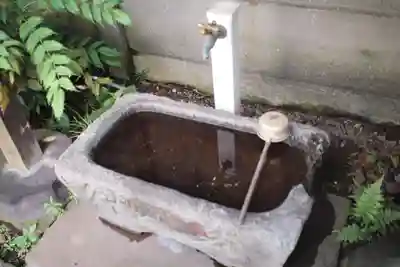 山中稲荷大明神の手水舎