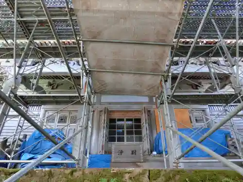 阿岸本誓寺の本殿・本堂