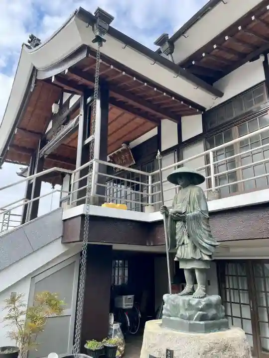 成就院の{uncategorized: "未分類", other: "その他", undefined: "問題あり", building: "その他建物", grave: "お墓", sacred_gate: "鳥居", guardian: "狛犬", statue: "像", buddha: "仏像", history: "歴史", nature: "自然", garden: "庭園", animal: "動物", pagoda: "塔", temizu: "手水舎", mountain_gate: "山門・神門", sanctuary: "本殿・本堂", subordinate: "末社・摂社", art: "芸術", scenery: "景色", jizo: "地蔵", ema: "絵馬", goshuin: "御朱印", omikuji: "おみくじ", items: "授与品その他", amulet: "お守り", goshuincho: "御朱印帳", eats: "食事", festival: "お祭り", votive_dance: "神楽", shichigosan: "七五三参", wedding: "結婚式", experience: "体験その他", initially: "初詣", around: "周辺", anti_infection: "感染症対策"}