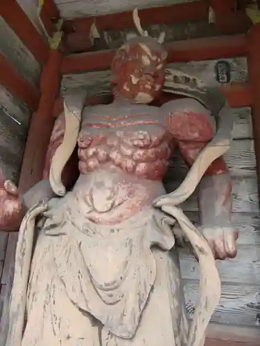 穴太寺の像