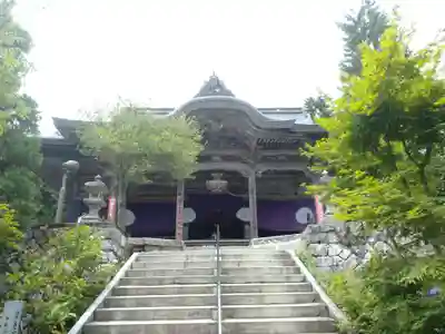成相寺の本殿・本堂
