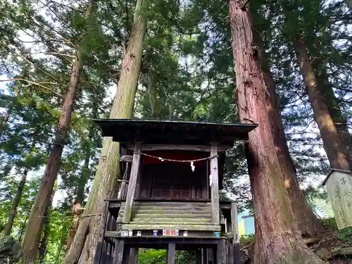 山家神社の末社