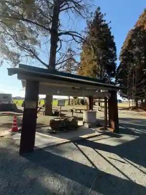 溝口竃門神社の{uncategorized: "未分類", other: "その他", undefined: "問題あり", building: "その他建物", grave: "お墓", sacred_gate: "鳥居", guardian: "狛犬", statue: "像", buddha: "仏像", history: "歴史", nature: "自然", garden: "庭園", animal: "動物", pagoda: "塔", temizu: "手水舎", mountain_gate: "山門・神門", sanctuary: "本殿・本堂", subordinate: "末社・摂社", art: "芸術", scenery: "景色", jizo: "地蔵", ema: "絵馬", goshuin: "御朱印", omikuji: "おみくじ", items: "授与品その他", amulet: "お守り", goshuincho: "御朱印帳", eats: "食事", festival: "お祭り", votive_dance: "神楽", shichigosan: "七五三参", wedding: "結婚式", experience: "体験その他", initially: "初詣", around: "周辺", anti_infection: "感染症対策"}