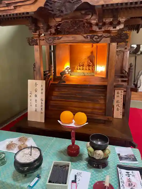 長圓寺の{uncategorized: "未分類", other: "その他", undefined: "問題あり", building: "その他建物", grave: "お墓", sacred_gate: "鳥居", guardian: "狛犬", statue: "像", buddha: "仏像", history: "歴史", nature: "自然", garden: "庭園", animal: "動物", pagoda: "塔", temizu: "手水舎", mountain_gate: "山門・神門", sanctuary: "本殿・本堂", subordinate: "末社・摂社", art: "芸術", scenery: "景色", jizo: "地蔵", ema: "絵馬", goshuin: "御朱印", omikuji: "おみくじ", items: "授与品その他", amulet: "お守り", goshuincho: "御朱印帳", eats: "食事", festival: "お祭り", votive_dance: "神楽", shichigosan: "七五三参", wedding: "結婚式", experience: "体験その他", initially: "初詣", around: "周辺", anti_infection: "感染症対策"}