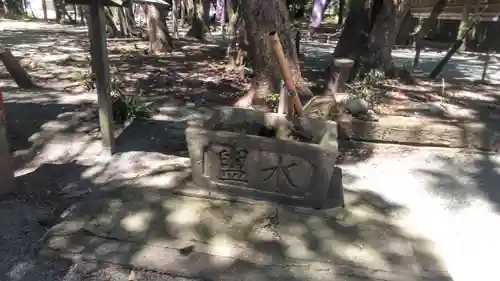 三柱神社の手水舎